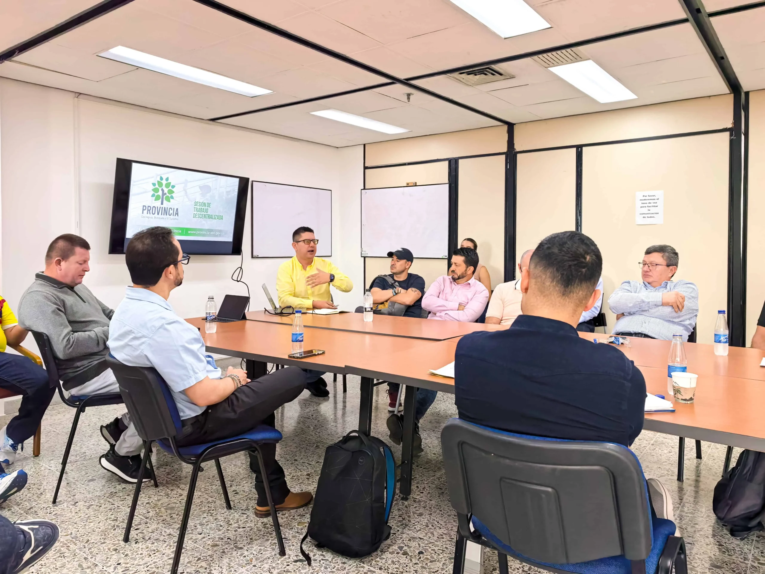 Sesión de trabajo descentralizada con Alcaldes Provinciales, Gobernación de Antioquia y Cementos Alión